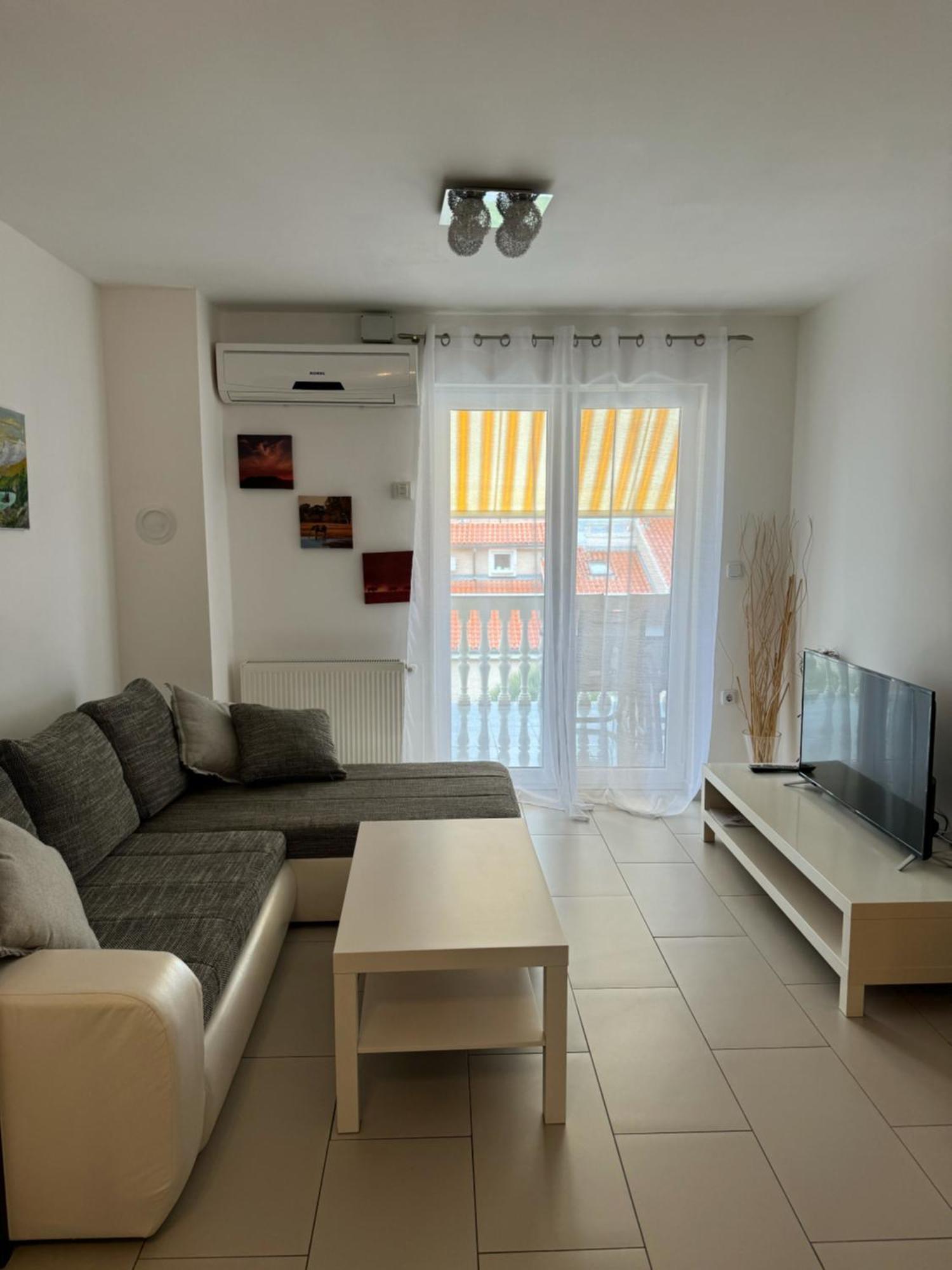 Haus Ella Apartment Novi Vinodolski Luaran gambar